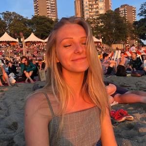 Meet your Posher, Emma